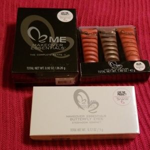ME MAKEOVER ESSENTIALS BUNDLE